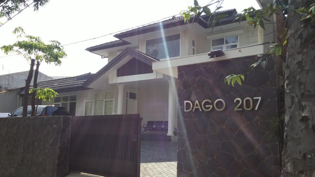 Hotel Dago 207 Bandung Esterno foto